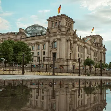 Der Reichstag in Berlin (Foto von Leon Seibert auf Unsplash)